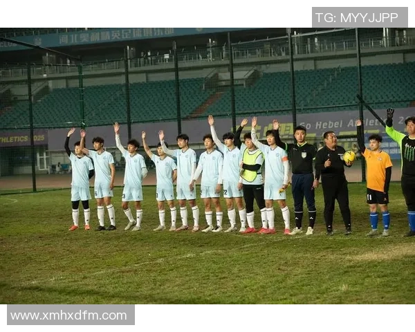 玉溪足球球星闪耀绿茵赛场助力家乡体育事业全面发展 玉溪足球球星闪耀绿茵赛场助力家乡体育事业全面发展